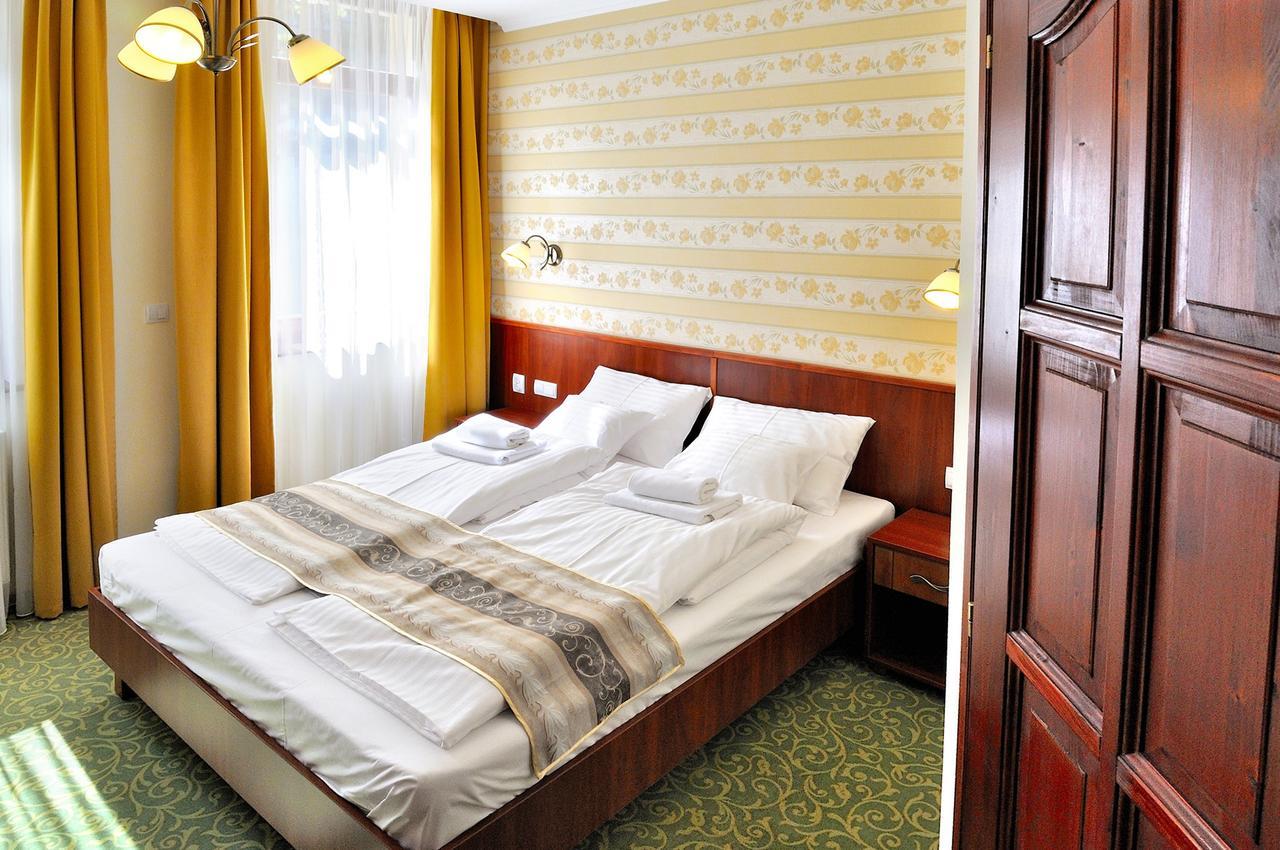 Partium Hotel Szeged Exteriör bild