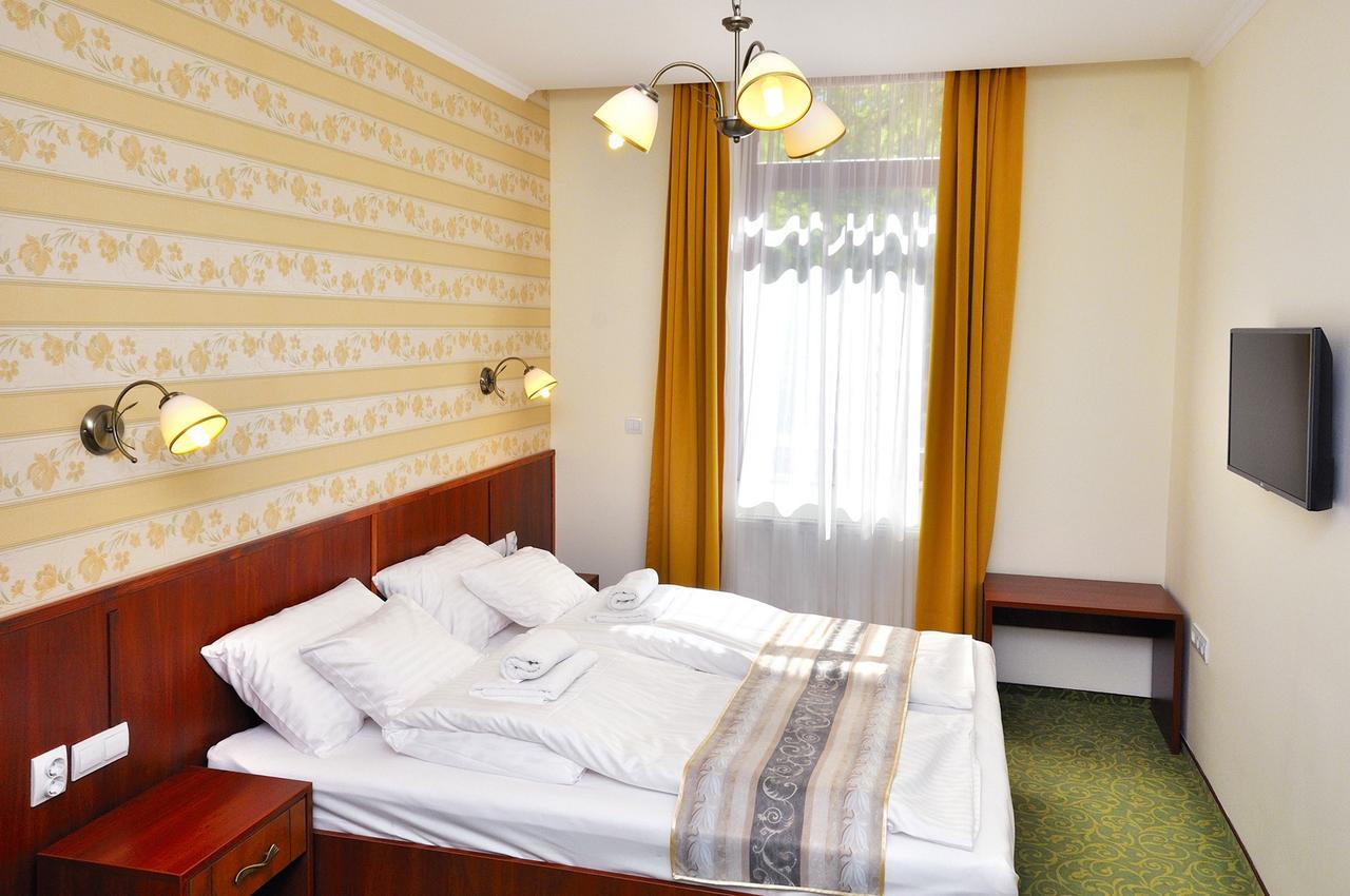 Partium Hotel Szeged Exteriör bild