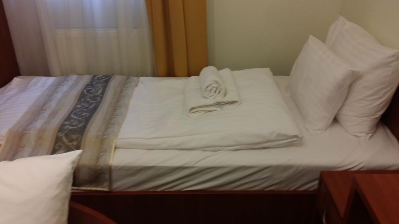 Partium Hotel Szeged Exteriör bild